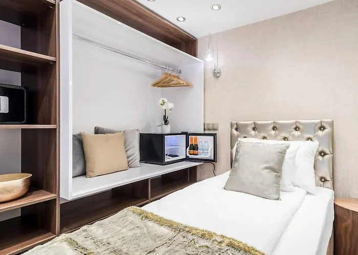 Apartmán Luxurious 3-bedroom In The Center *