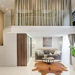 Apartmán Luxurious 3-bedroom In The Center